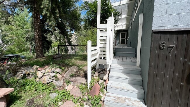 Foto del edificio - 37 Silver Spruce