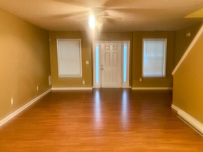 Foto del edificio - 2970 Vining Ridge Ln