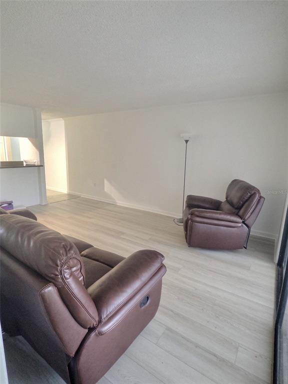 Foto del edificio - 10100 Sailwinds Blvd N