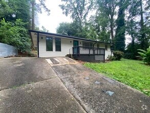 Building Photo - 105 Paris Ln