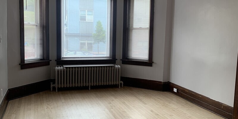 Primary Photo - 122-126 W 4th