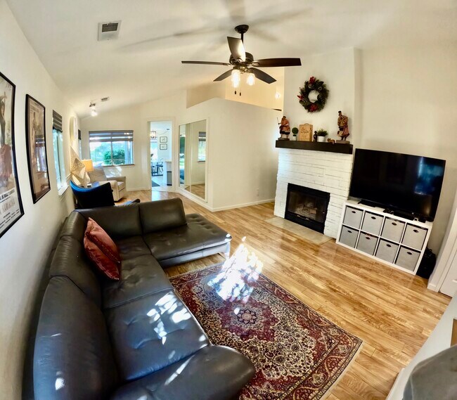 Foto del edificio - 4929 Chelsea Glen Ct