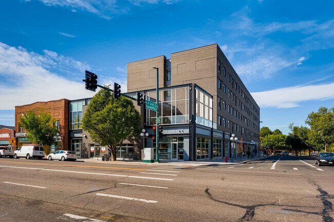 Broadway Lofts | Apartamentos en Englewood, CO - Broadway Lofts