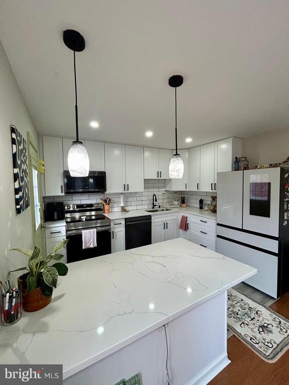 Building Photo - 1007 Cape Splitt Harbour