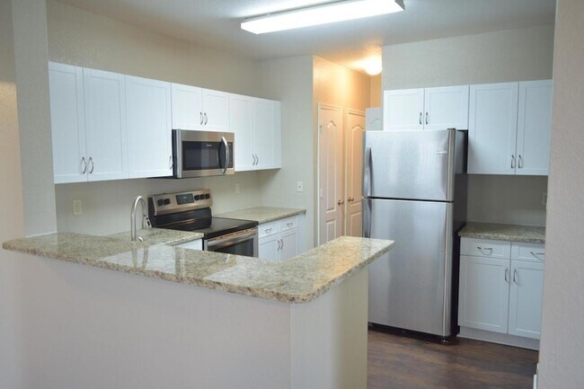 Foto del edificio - 104 SW Peacock Blvd