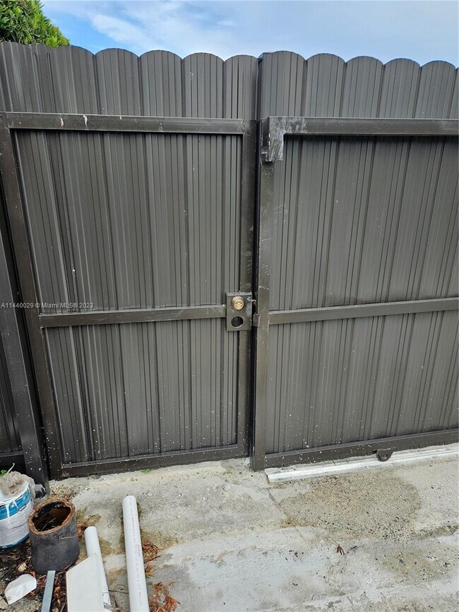Building Photo - 27952 SW 159th Ct