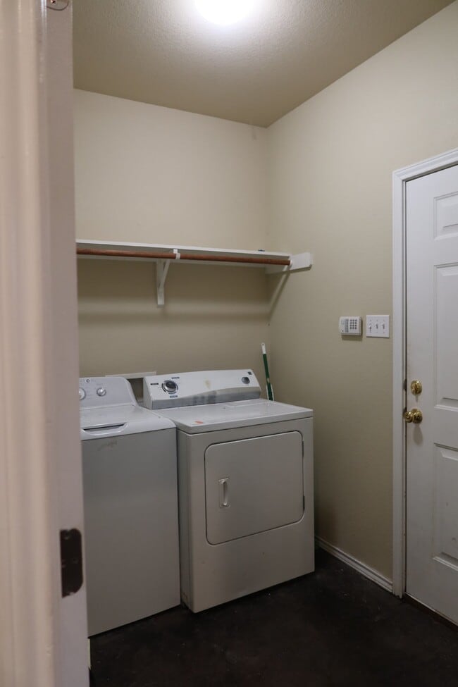 Foto del edificio - Now Pre-Leasing for Fall 2026–Spring 2027!