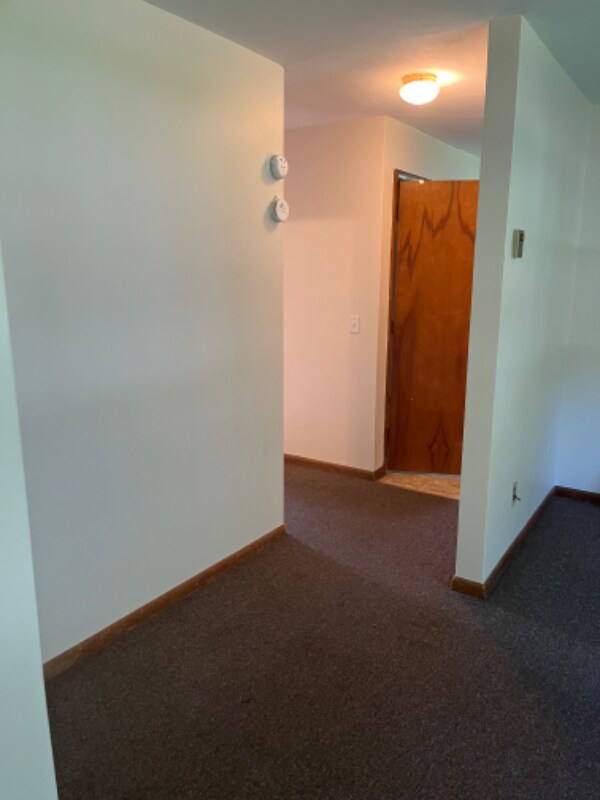 Building Photo - 128 S Main St