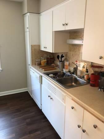 Foto del edificio - 4544 N Oakland Ave