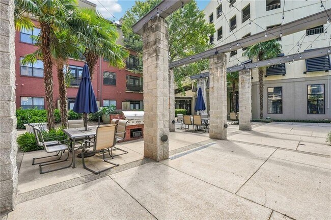 Foto del edificio - 400 17th St NW