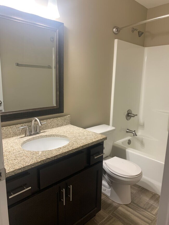 Building Photo - Ranch 3 bedroom/3 bath townhome