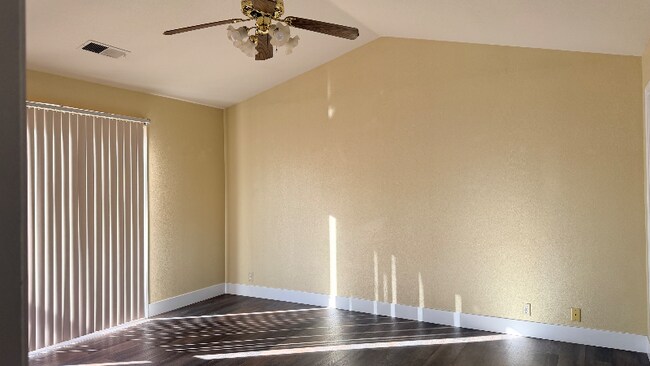 Foto del edificio - 1169 Zumstein Ct