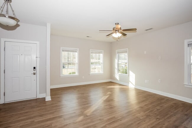 Foto del edificio - 12884 Hill Pine Rd
