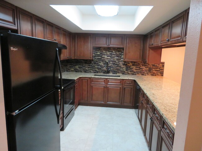 kitchen - 9703 E Goldfinch Ln