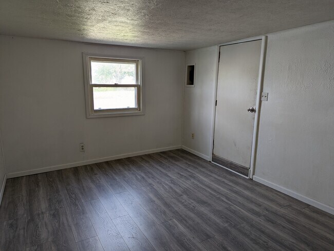 Foto del edificio - 215 Washington St