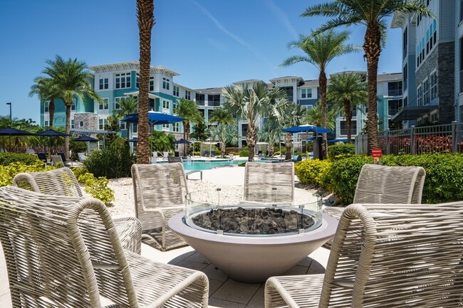 Building Photo - The Addison Skyway Marina