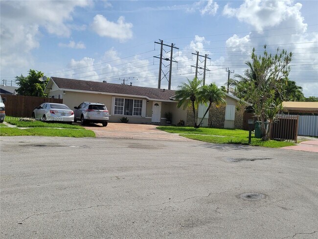 Foto del edificio - 13611 SW 73rd St