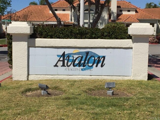 Foto del edificio - 400 Stoney Point Way