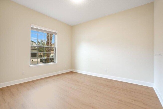 Building Photo - 9283 Royal Estates Blvd