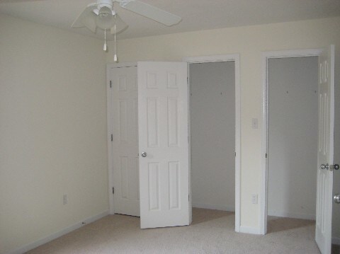 Building Photo - 3 bedroom 2 bath Off Neil