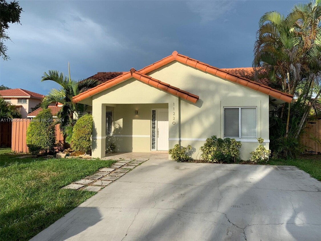 Foto principal - 11220 SW 74th St