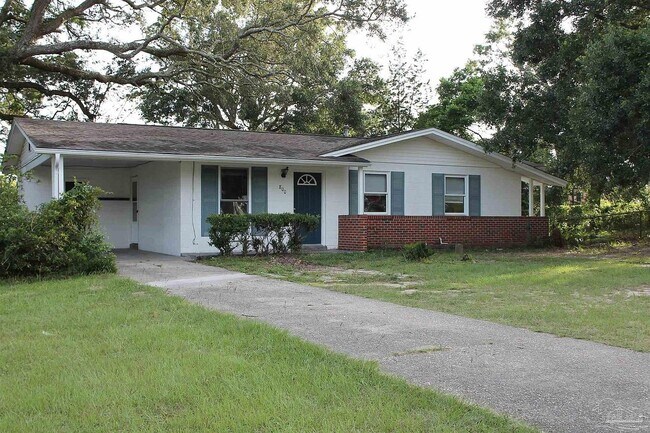 Front - 800 Blue Springs Dr