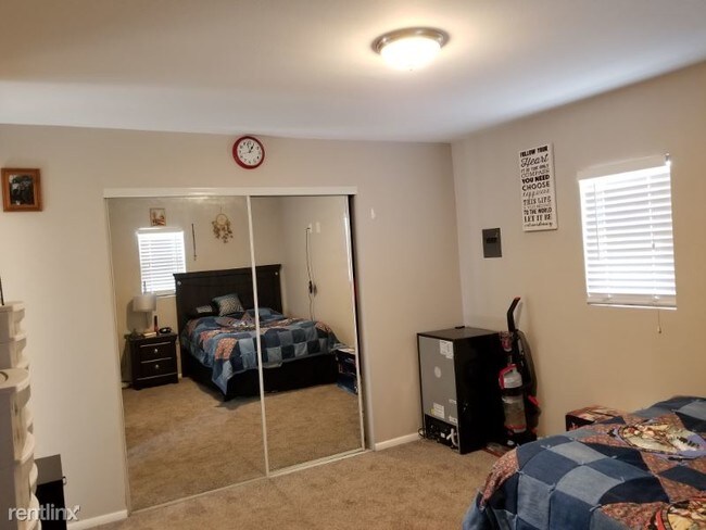 Foto del edificio - 1 br, 1 bath House - 249.5 North 5th St.