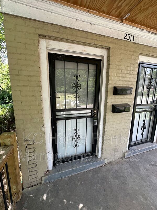 Foto del edificio - 2511 E 37th St