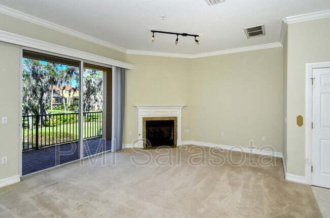 Foto del edificio - 1302 3rd St Cir E