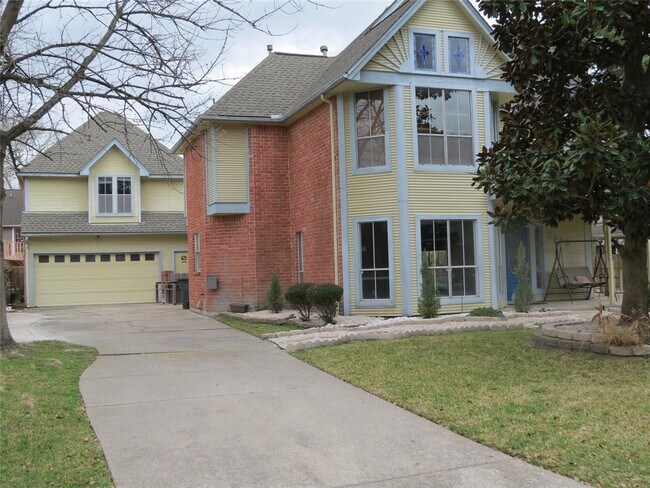 Foto del edificio - 6326 Sutter Park Ln