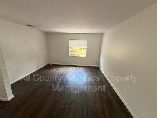 Foto del edificio - 4909 E Temple Heights Rd
