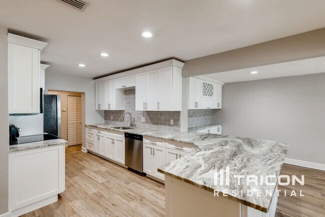Foto del edificio - 3440 18th St N