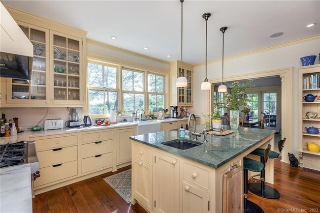 Foto del edificio - 4 Juniper Ledge Ln