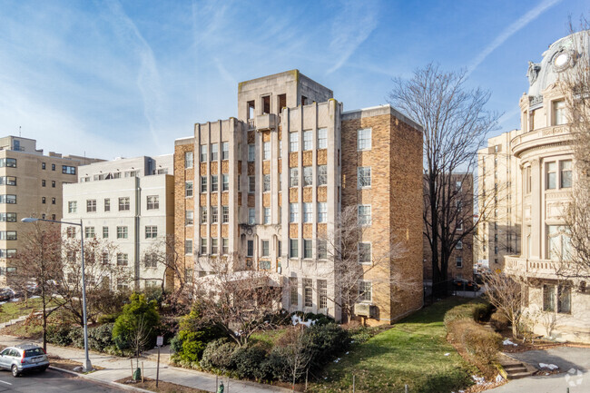 Building Photo - Park Tower