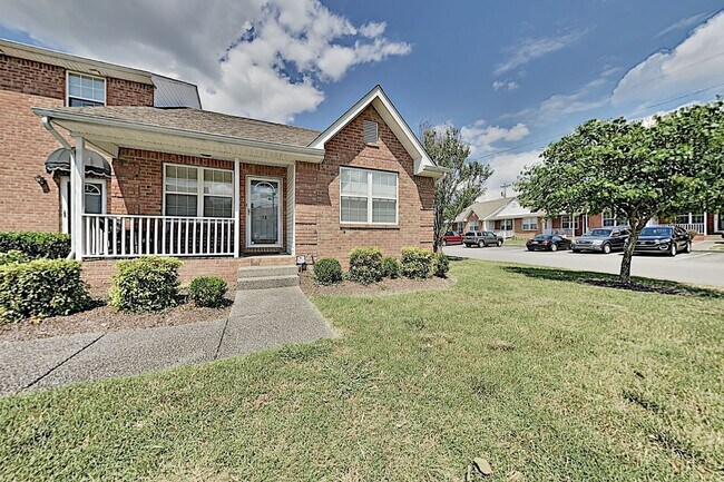 Building Photo - 2 Bedroom Condo in Donelson