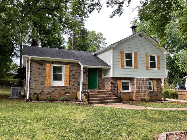 Building Photo - 5818 Whitingham Dr