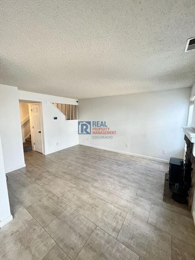 Foto del edificio - 2769 Hearthwood Ln
