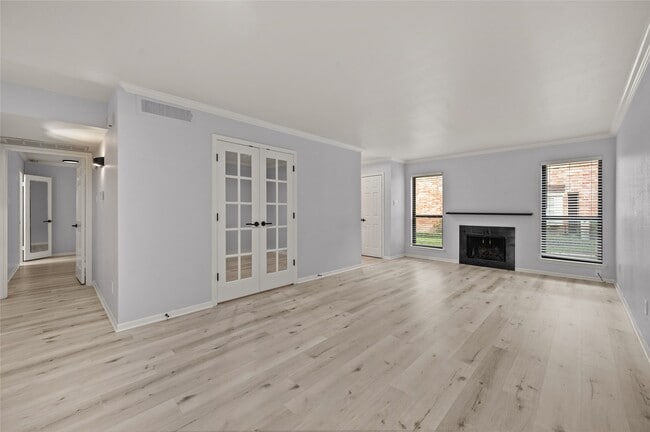 Building Photo - 1601 S Shepherd Dr