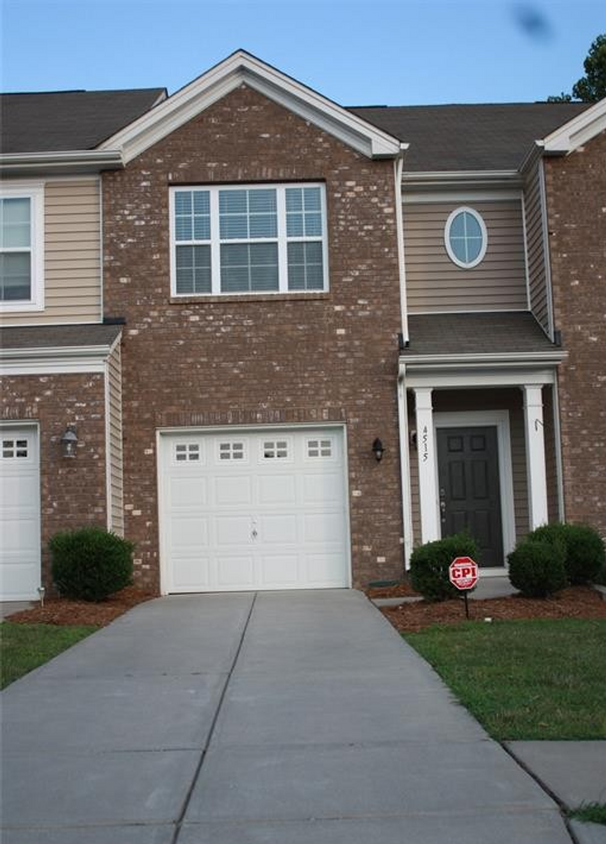 Primary Photo - Beautiful Townhome in coveted Steele Creek...