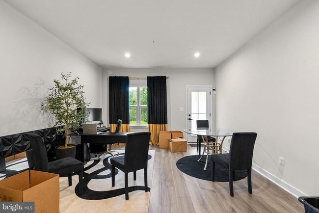 Building Photo - 2430 Steamboat Wy