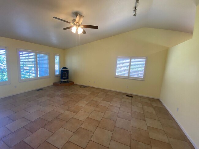 Foto del edificio - South Reno Home For Rent