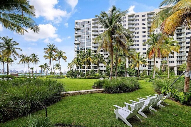Foto del edificio - 1500 Bay Rd