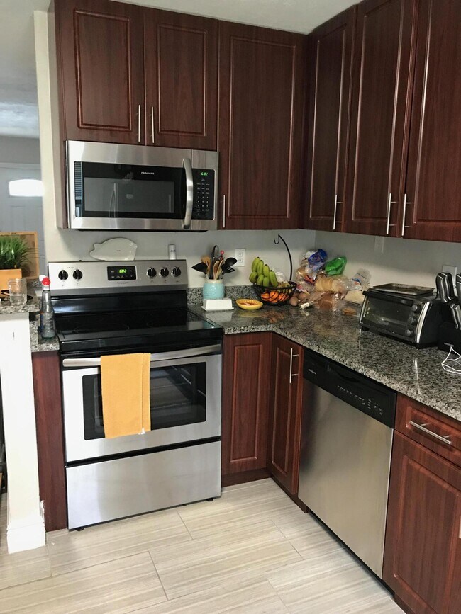 Foto del edificio - 208 Coventry St