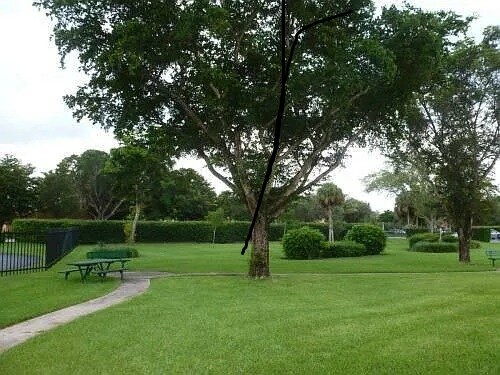 Foto del edificio - 14211 SW 62nd St