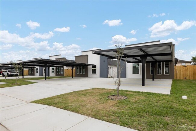 Foto del edificio - 14 Hillside S Ave