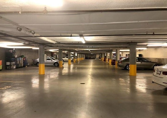 assigned garage space - 1040 Deer Ridge Dr