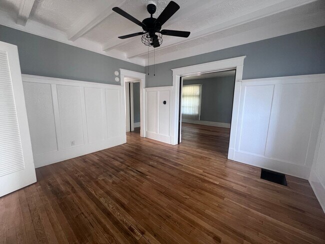 Foto del edificio - 1242 Wealthy St SE