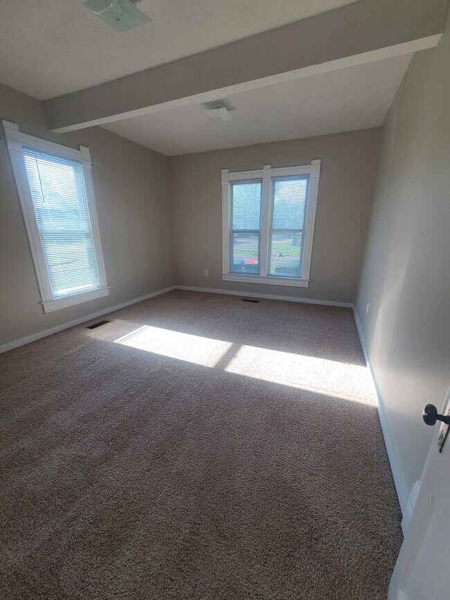 Foto del edificio - 515 E. Pierce St. Apt. B