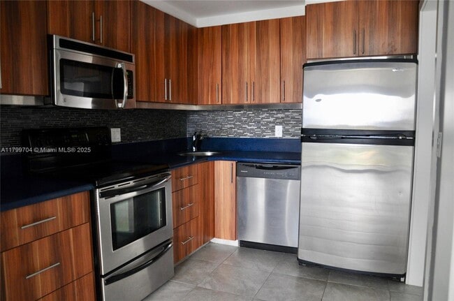 Building Photo - 13499 Biscayne Blvd
