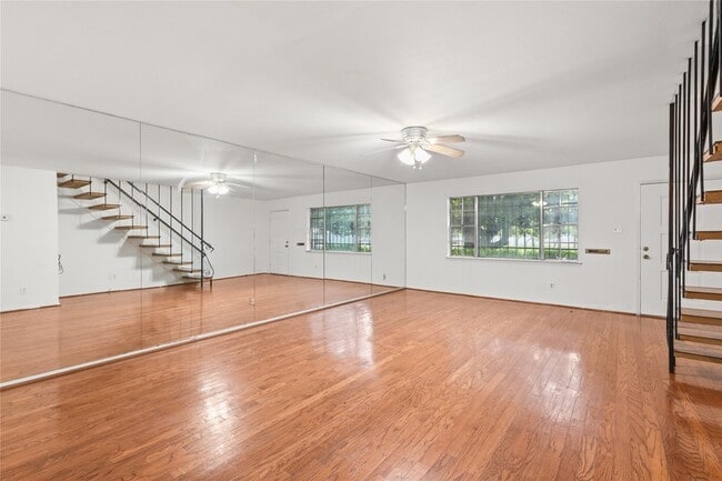 Building Photo - 8238 Fondren Rd